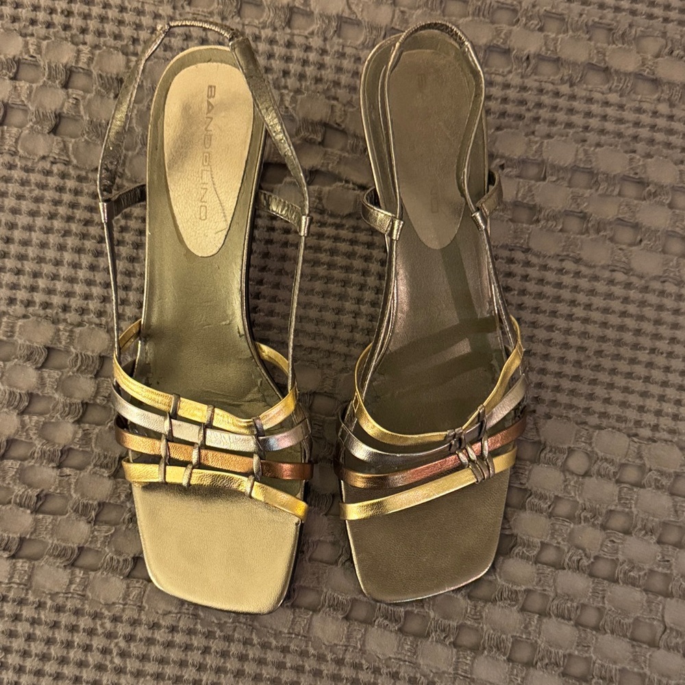 Bandolino Women's Gold and Brown Multi-Strap Sandals